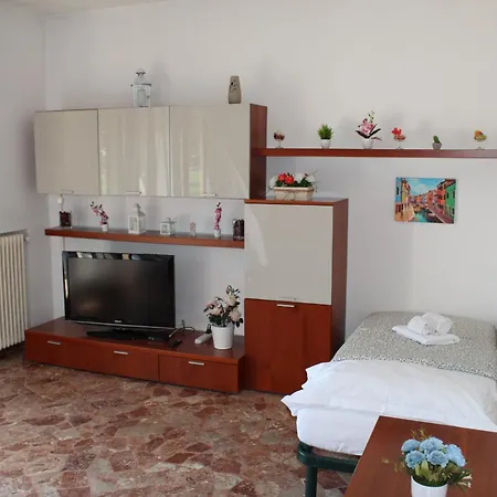 Venice Sweet - Your In A Beautiful Neighborhood Of The Of Venice Apartment Favaro Veneto